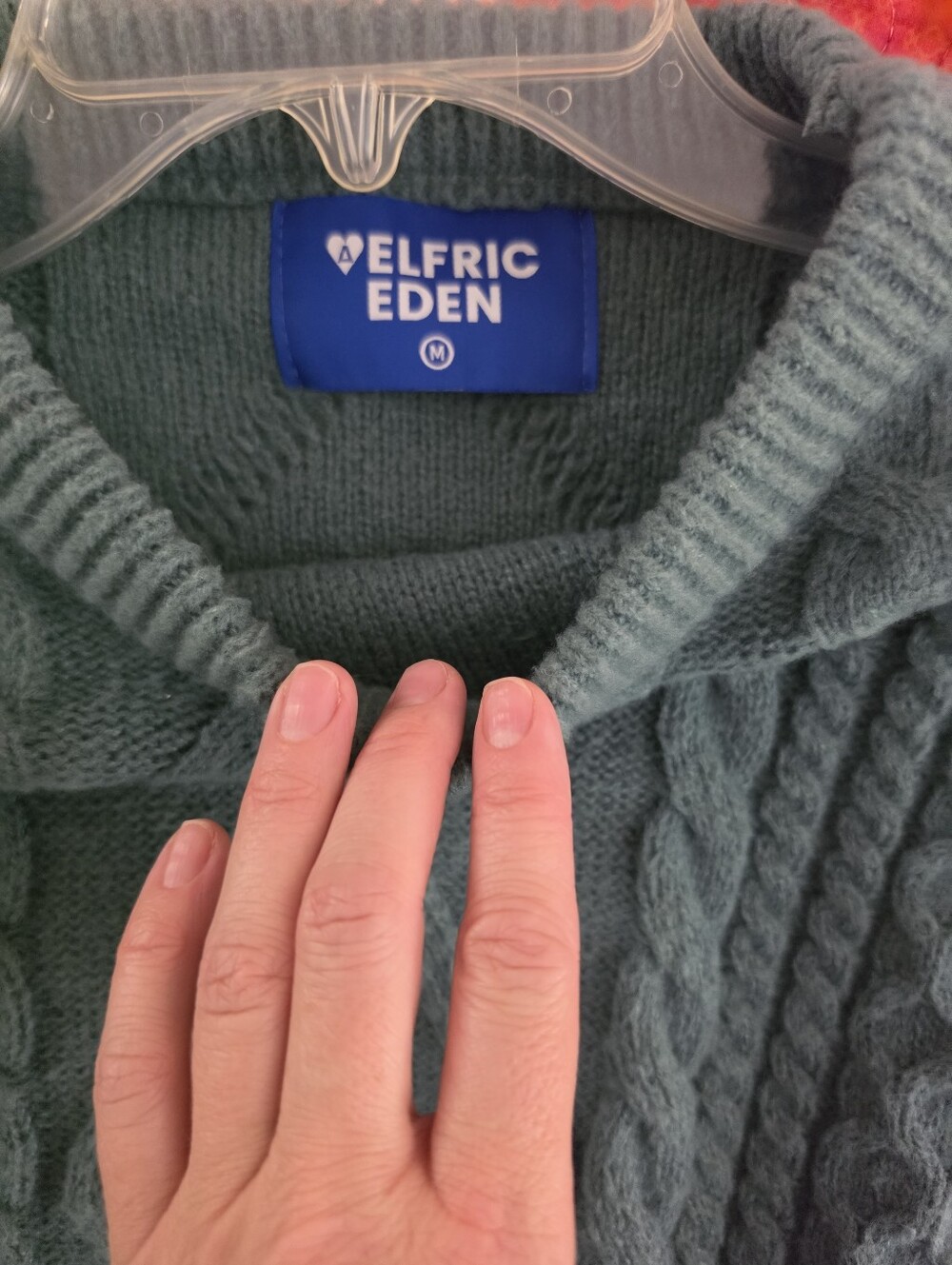 Oversized "Rory" Green Cable-knit Sweater - Picture 2 of 7